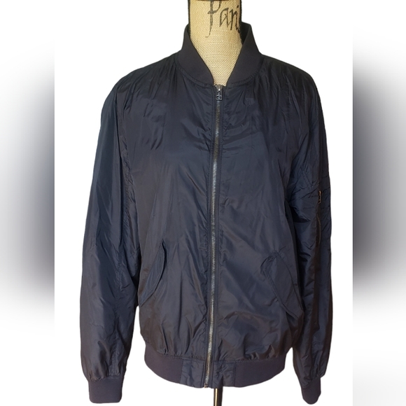 H&M bomber jacket - Picture 1 of 6